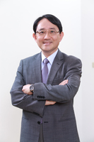 邱 弘毅
